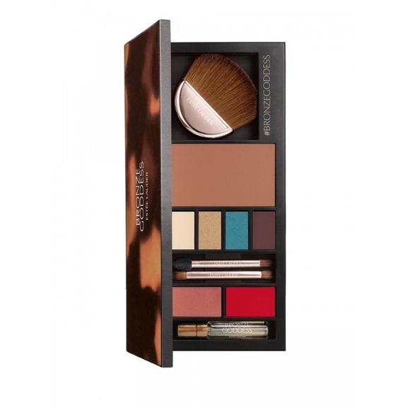 Estee Lauder Other - Estee Lauder Bronze Goddess Travel Exclusive Sunkissed Glow Travel Palette NIB
